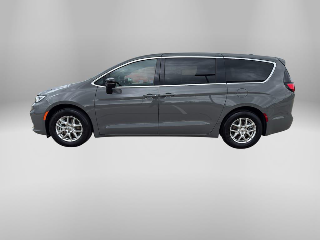 used 2025 Chrysler Pacifica car, priced at $32,590