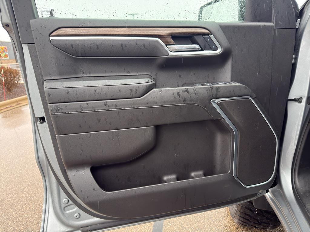 used 2025 Chevrolet Silverado 1500 car, priced at $47,963