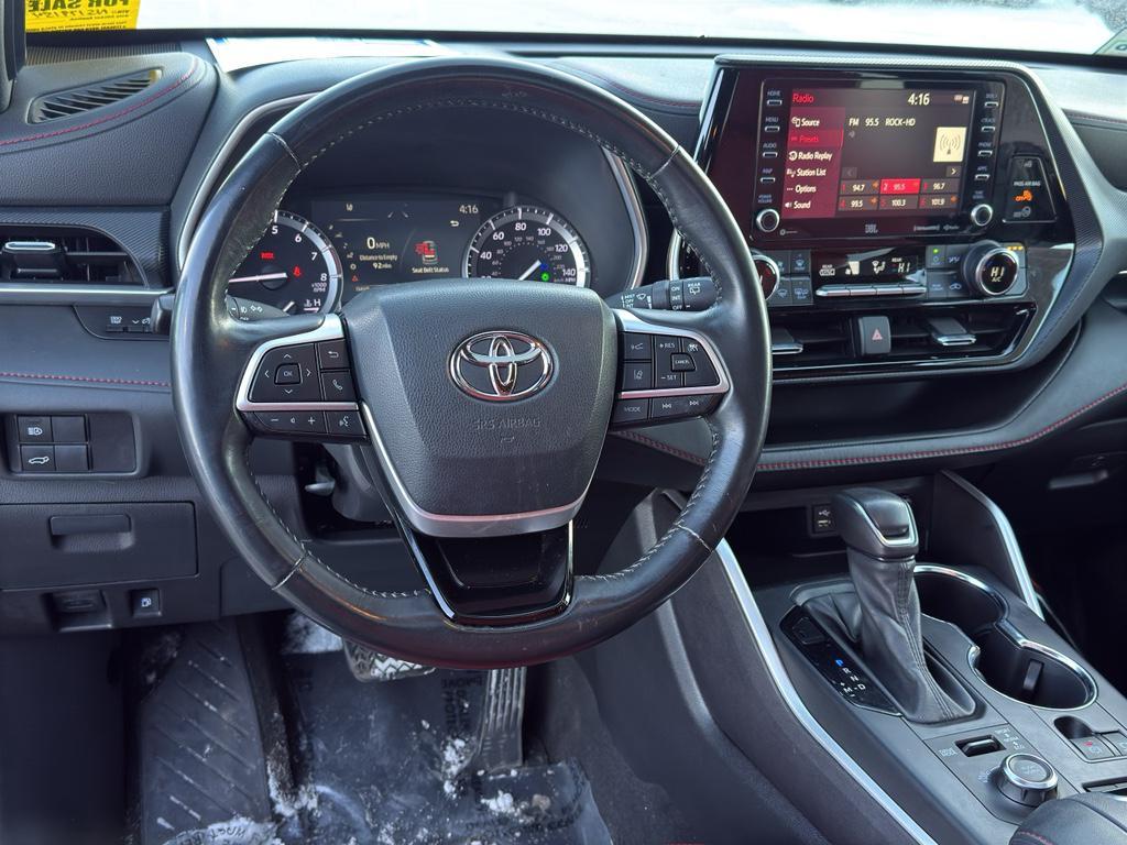 used 2022 Toyota Highlander car, priced at $38,381