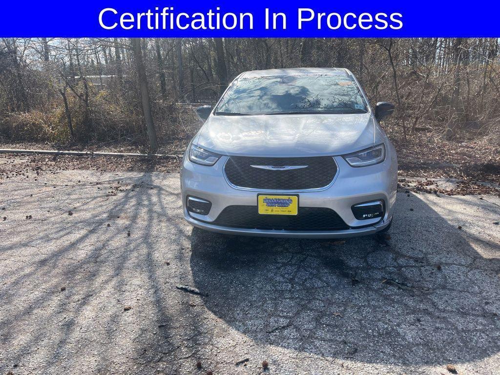 used 2024 Chrysler Pacifica car, priced at $30,578