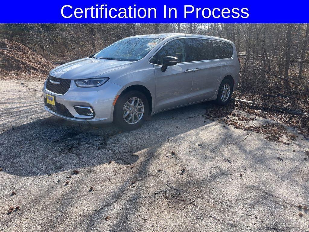 used 2024 Chrysler Pacifica car, priced at $30,578