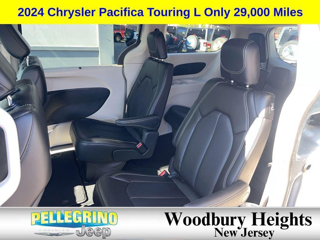 used 2024 Chrysler Pacifica car, priced at $29,599