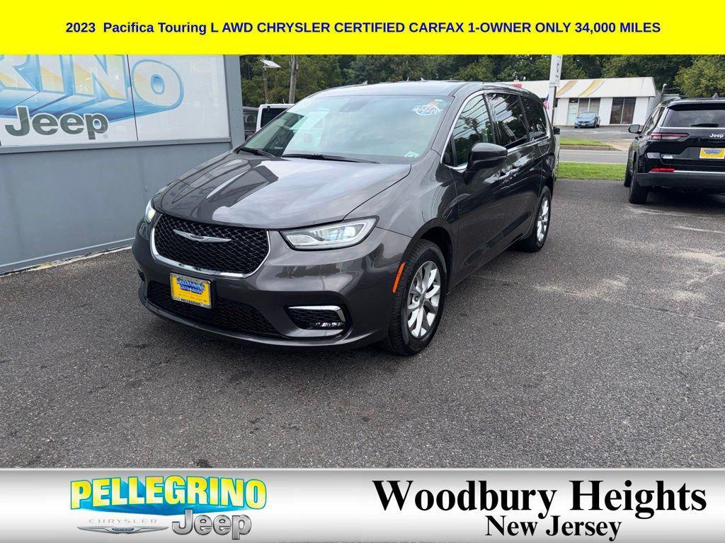 used 2023 Chrysler Pacifica car, priced at $32,587