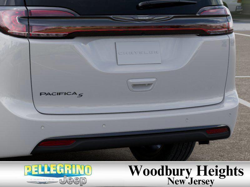 new 2026 Chrysler Pacifica car, priced at $45,784