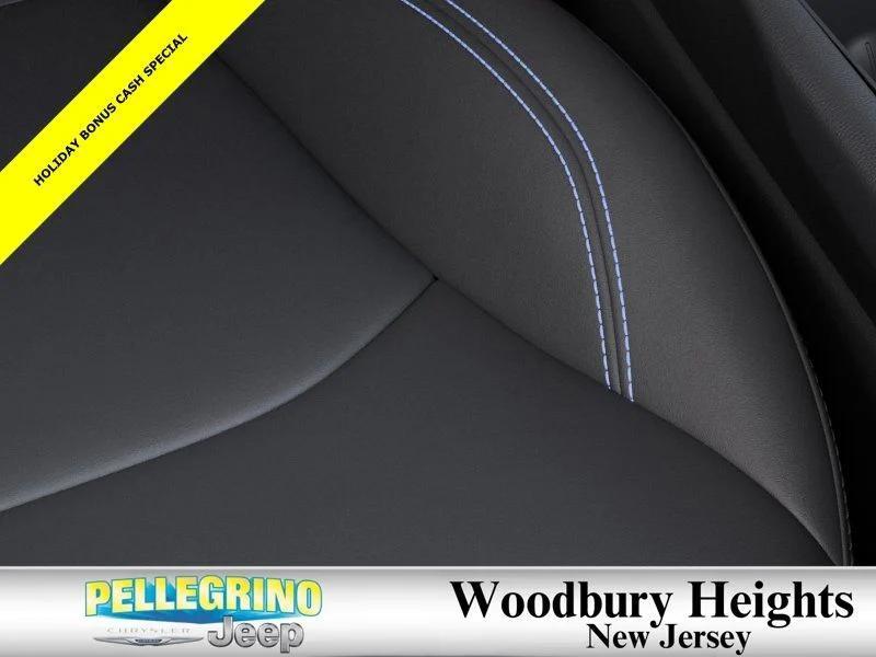 new 2025 Jeep Compass car, priced at $35,999