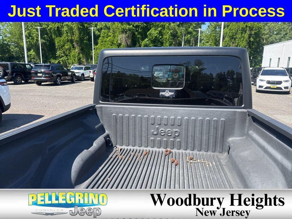 used 2022 Jeep Gladiator car, priced at $27,589