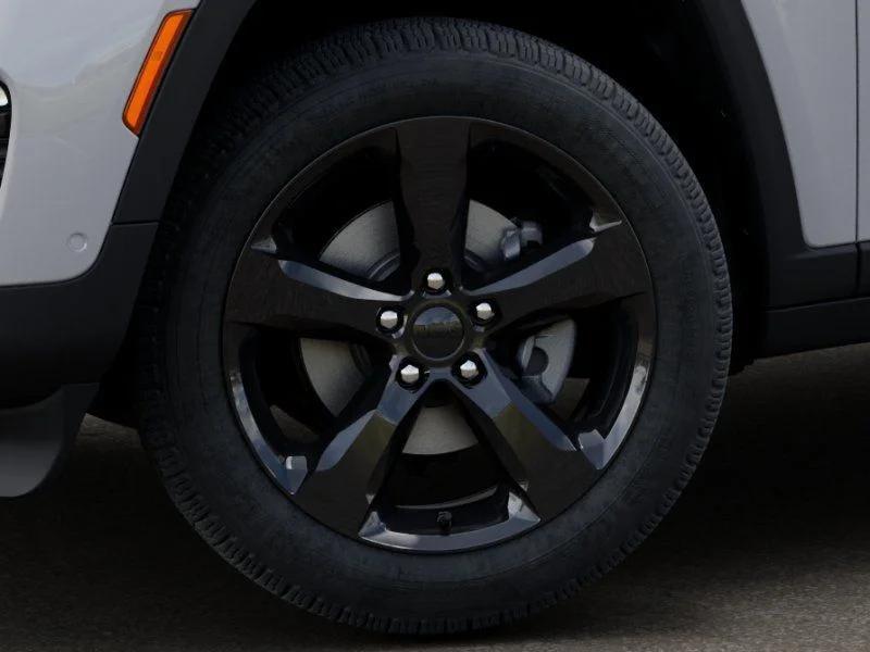 new 2025 Jeep Grand Cherokee car, priced at $53,414