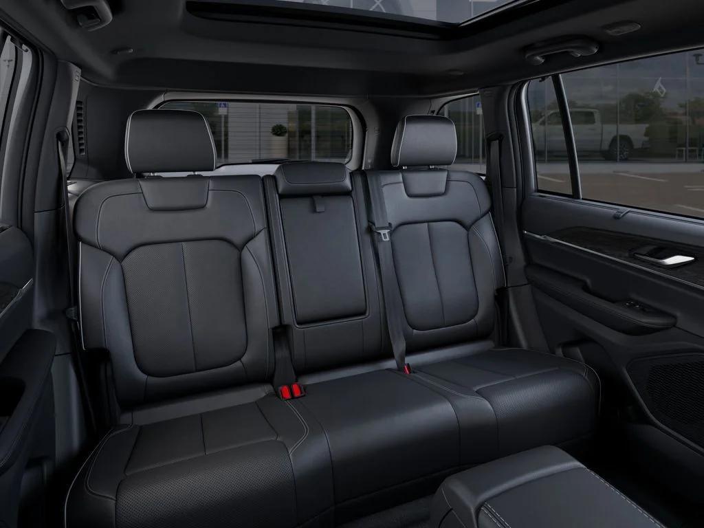 new 2025 Jeep Grand Cherokee car, priced at $53,414