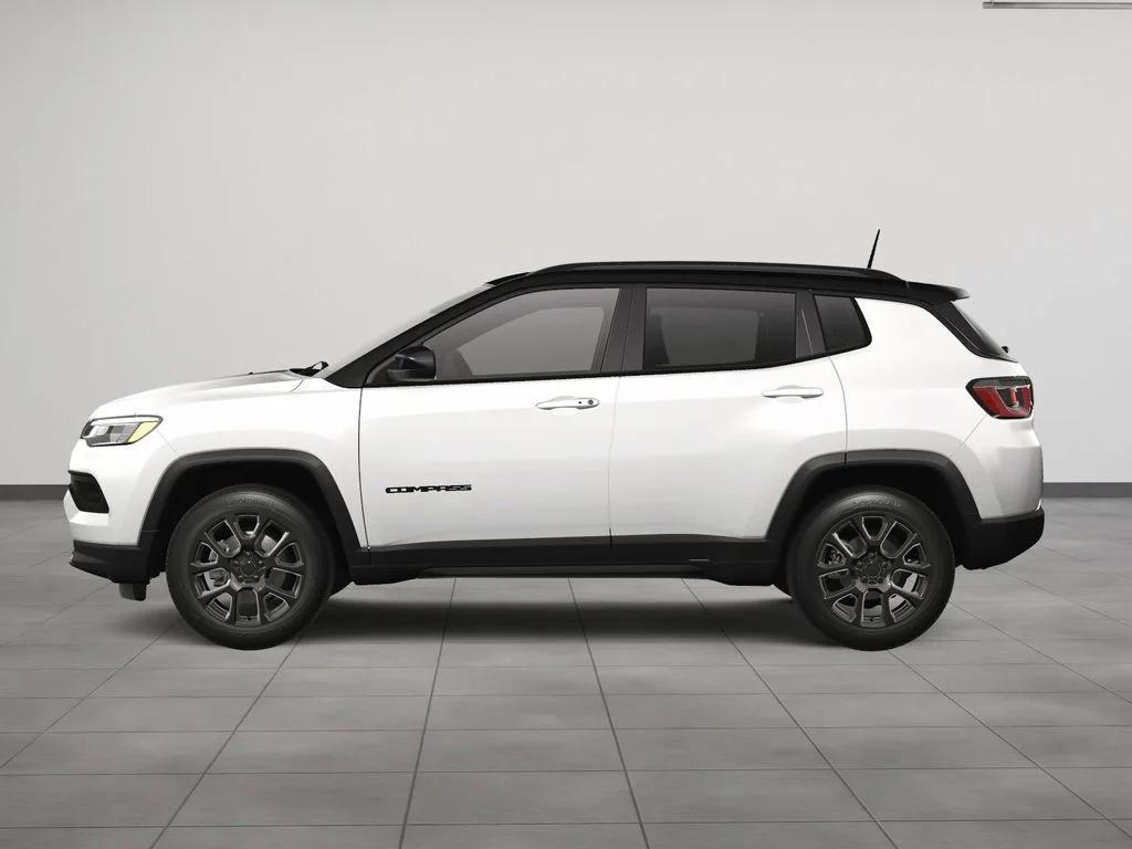 new 2024 Jeep Compass car, priced at $32,999