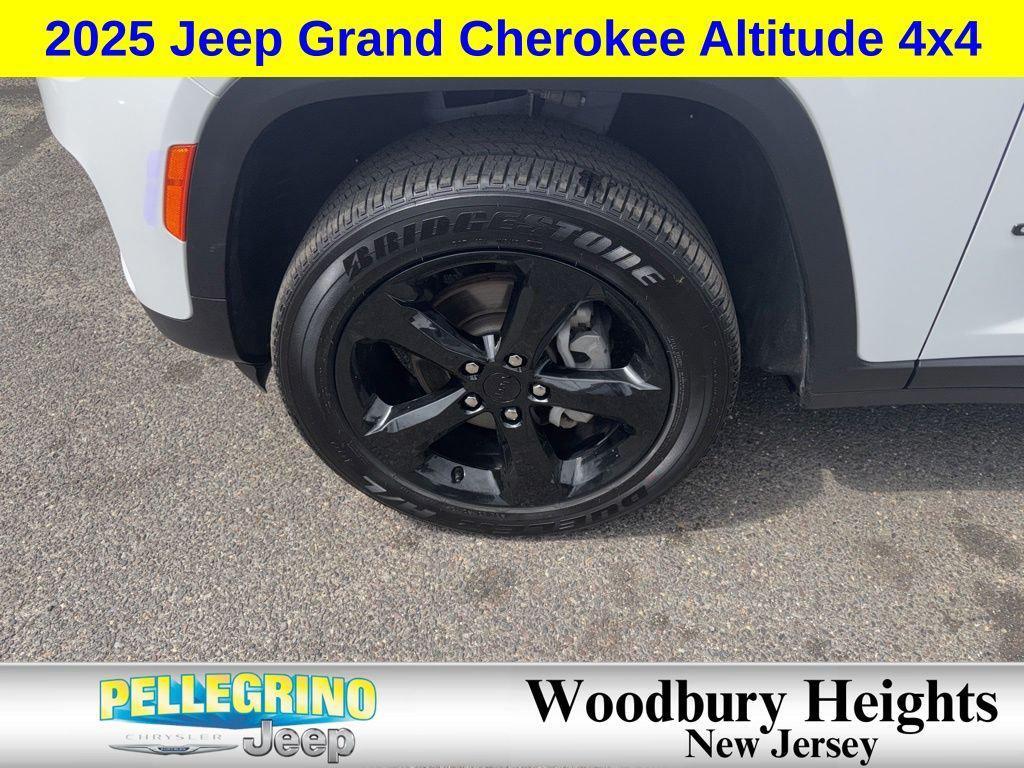 used 2025 Jeep Grand Cherokee car, priced at $36,599