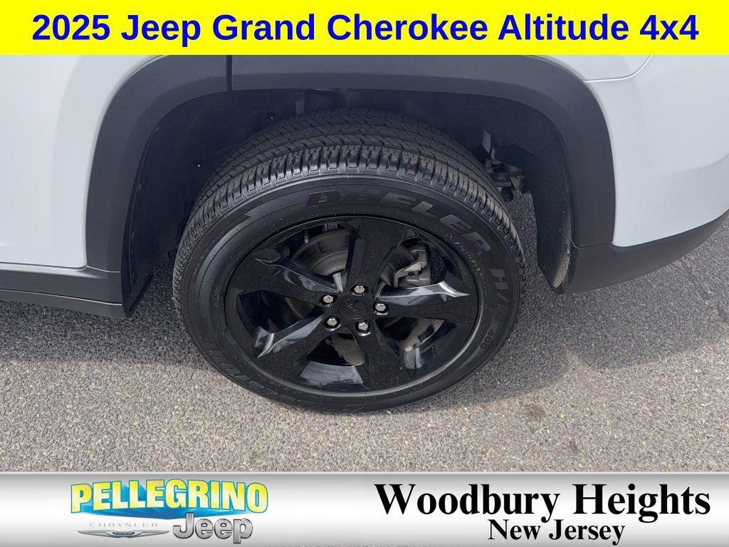 used 2025 Jeep Grand Cherokee car, priced at $36,599