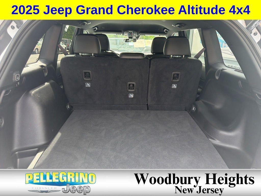 used 2025 Jeep Grand Cherokee car, priced at $36,599