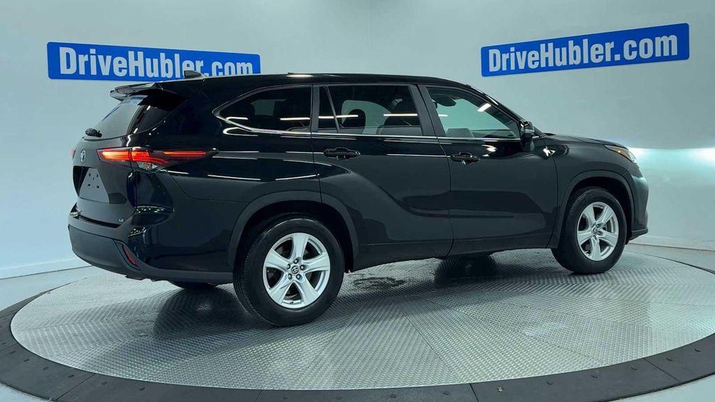 used 2025 Toyota Highlander car, priced at $38,550