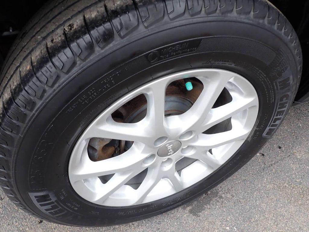 used 2014 Jeep Cherokee car, priced at $6,485