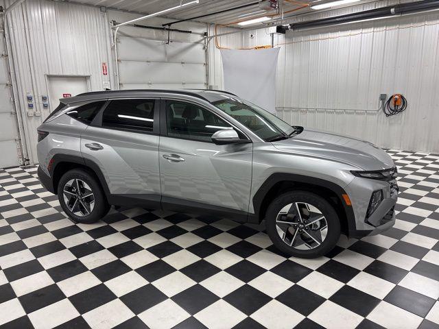 new 2026 Hyundai TUCSON Hybrid car, priced at $33,688