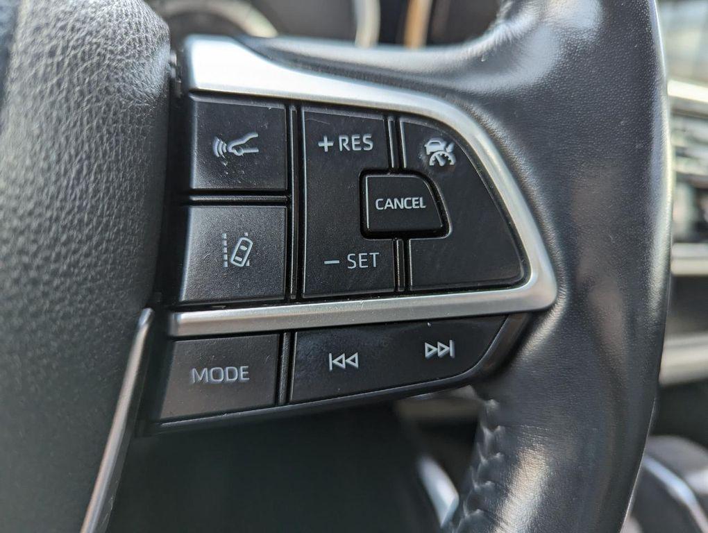 used 2022 Toyota Highlander car, priced at $37,998