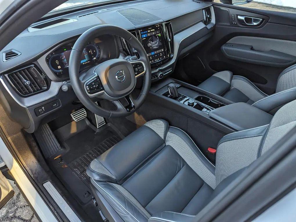 used 2022 Volvo XC60 car, priced at $31,998