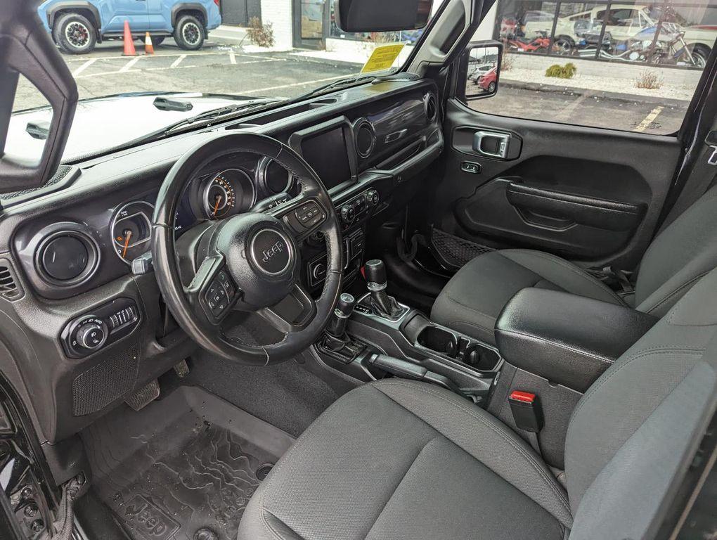 used 2022 Jeep Gladiator car, priced at $32,998