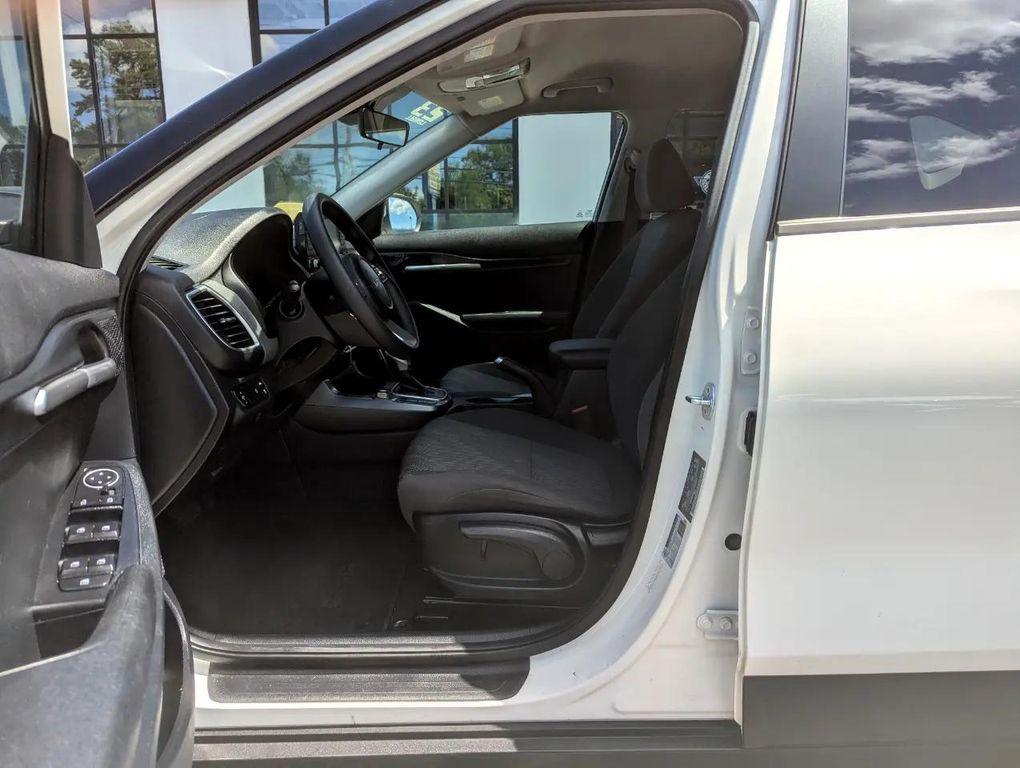 used 2023 Kia Seltos car, priced at $17,998