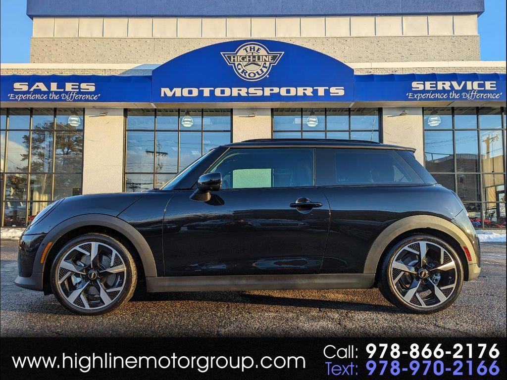 used 2025 MINI Hardtop car, priced at $31,998