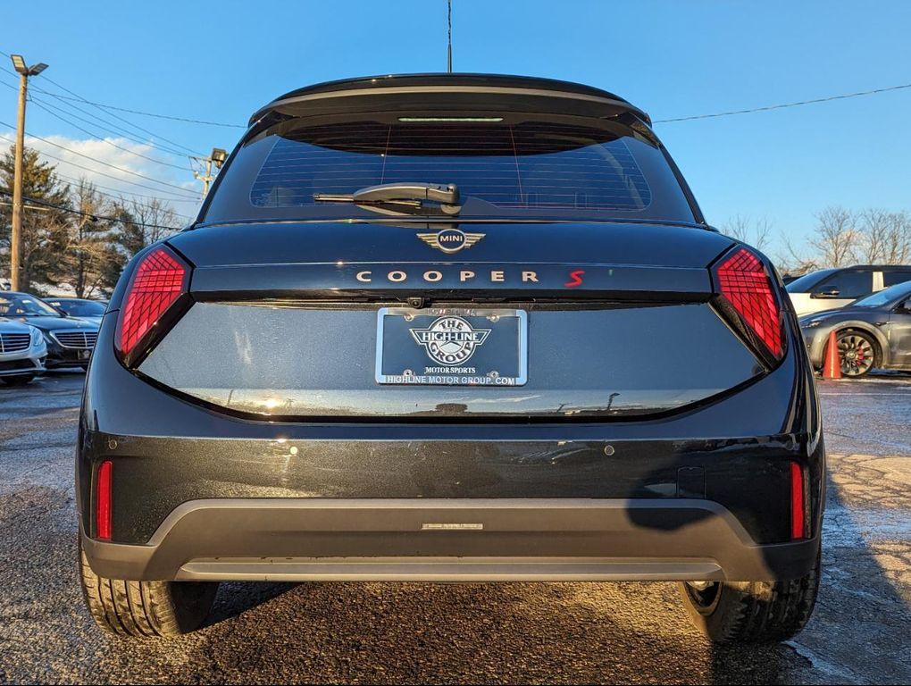 used 2025 MINI Hardtop car, priced at $31,998