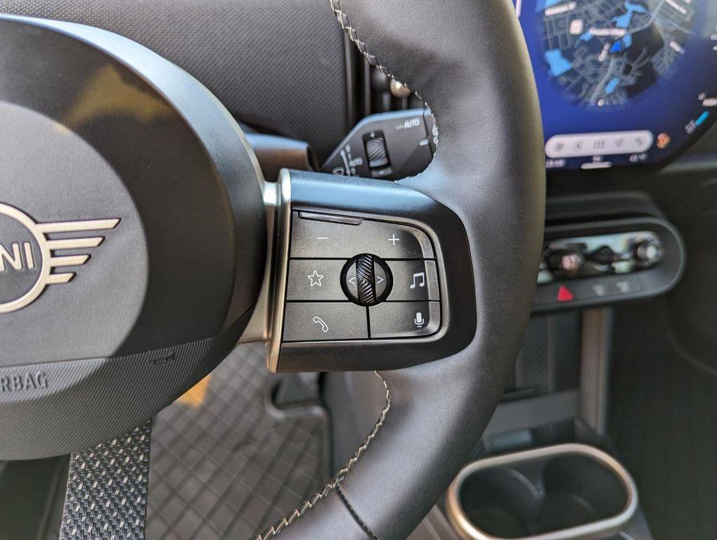 used 2025 MINI Hardtop car, priced at $31,998