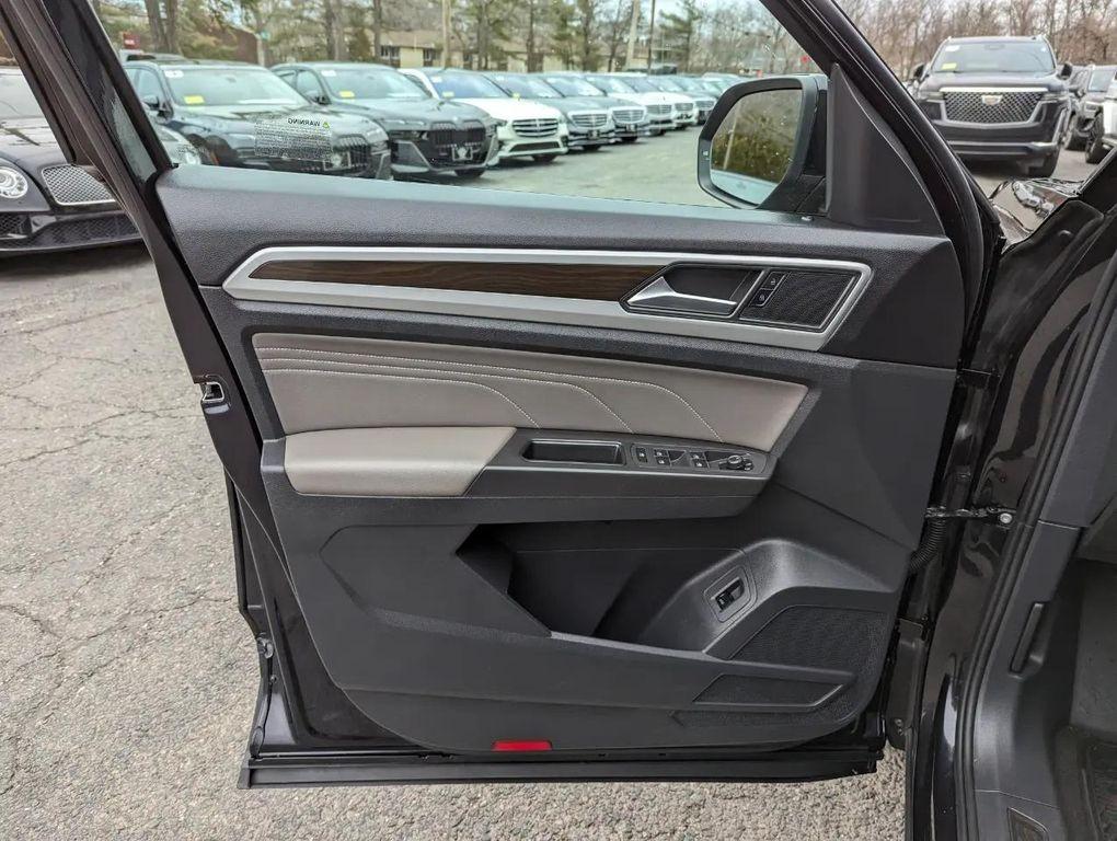 used 2023 Volkswagen Atlas car, priced at $25,998