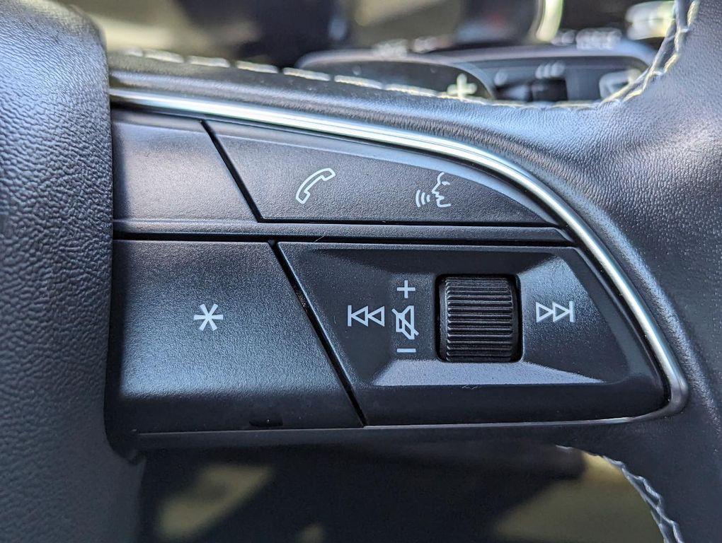 used 2025 Audi Q7 car, priced at $57,998