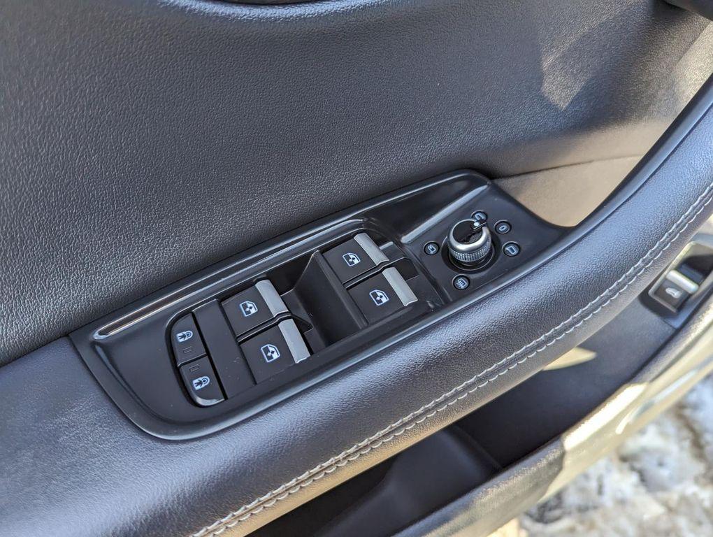 used 2025 Audi Q7 car, priced at $57,998