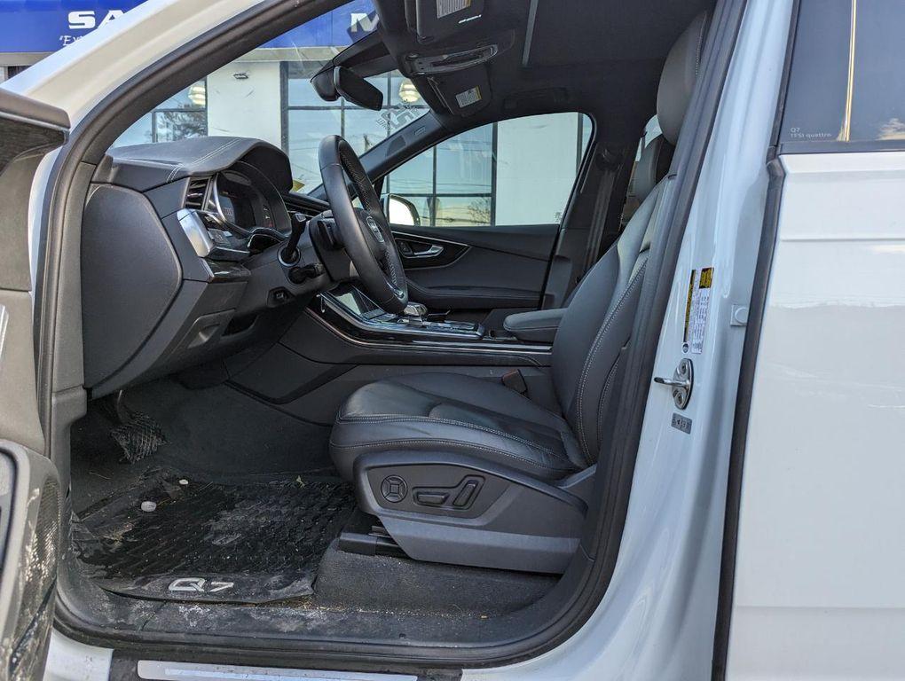 used 2025 Audi Q7 car, priced at $57,998