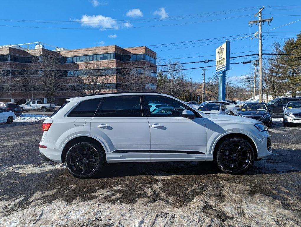 used 2025 Audi Q7 car, priced at $57,998