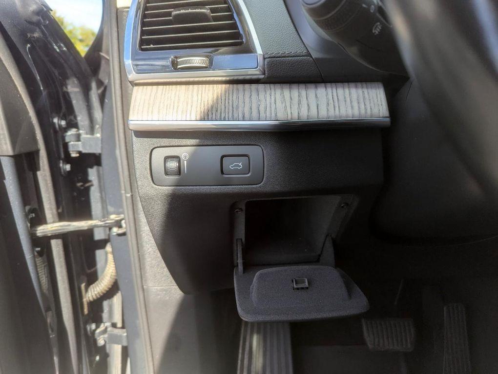 used 2021 Volvo XC90 car, priced at $32,498