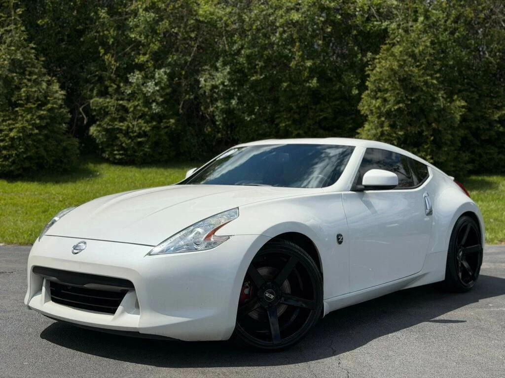 used 2009 Nissan 370Z car, priced at $15,980