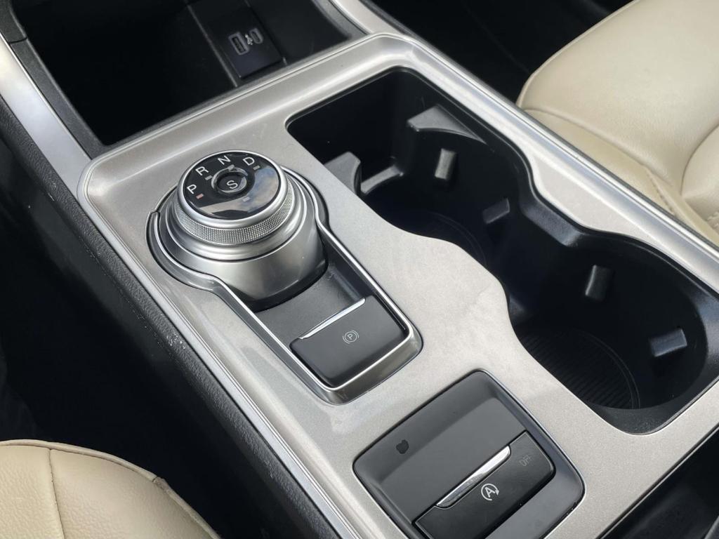 used 2024 Ford Edge car, priced at $24,800