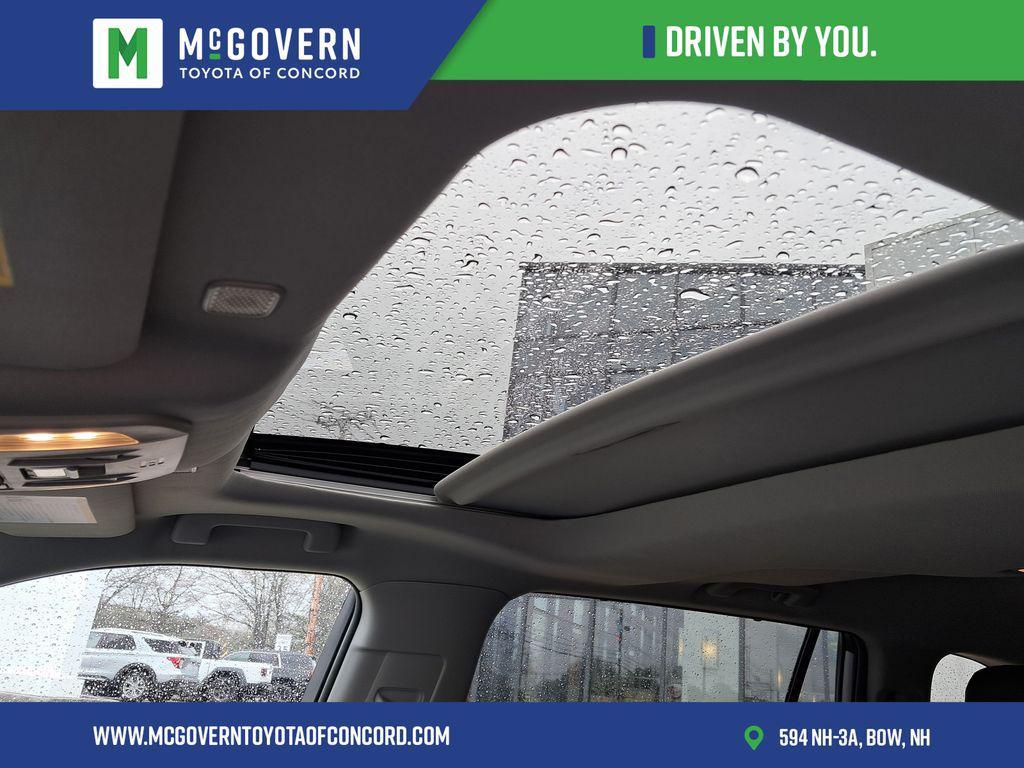 used 2023 Toyota Highlander Hybrid car, priced at $37,500
