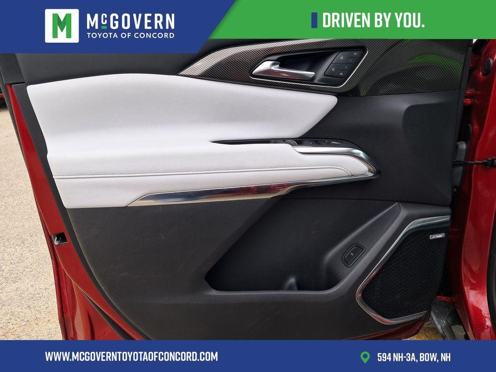 used 2025 Chevrolet Traverse car, priced at $47,900