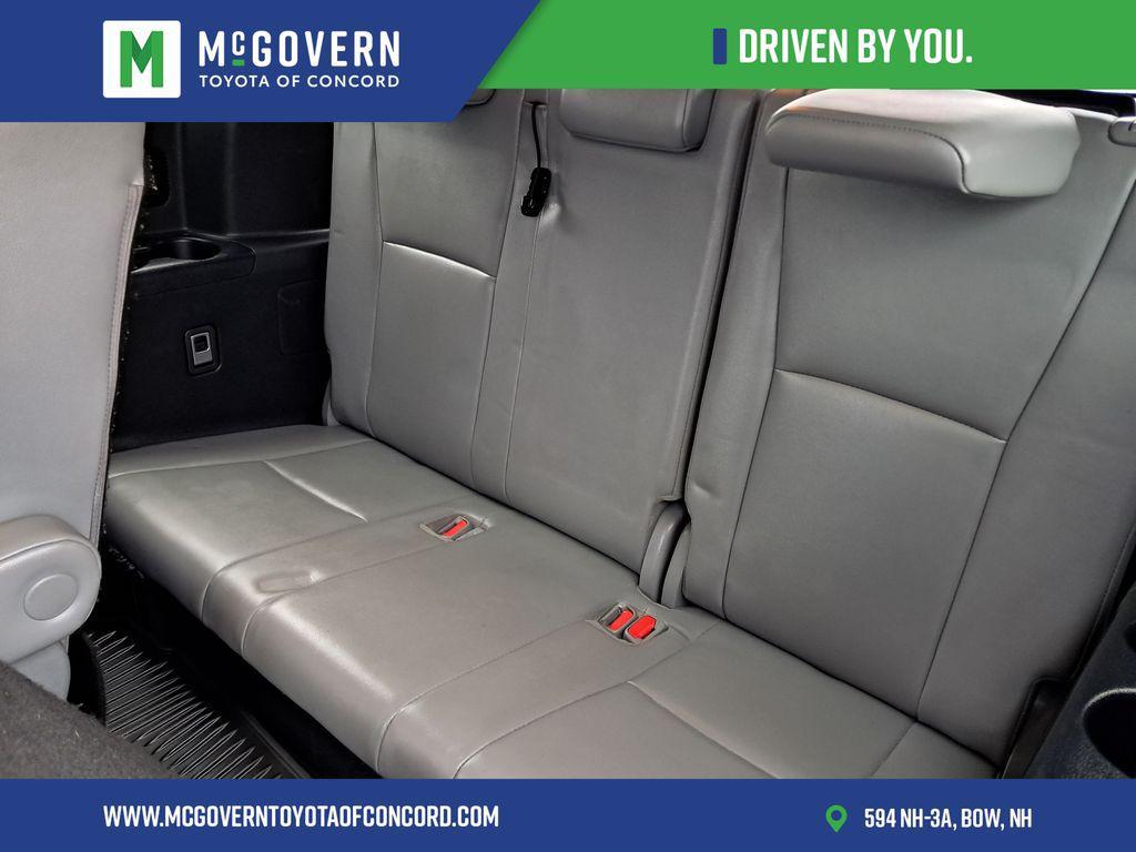 used 2021 Toyota Highlander car, priced at $26,700