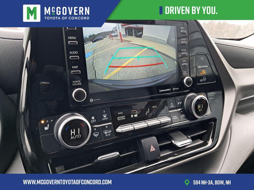 used 2021 Toyota Highlander car, priced at $26,700