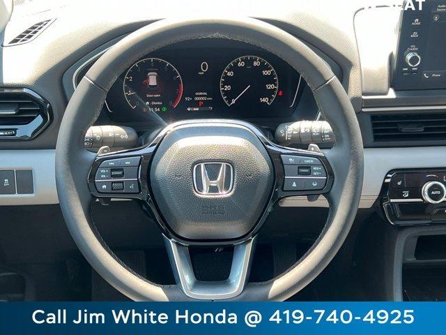 new 2025 Honda Pilot car, priced at $45,595