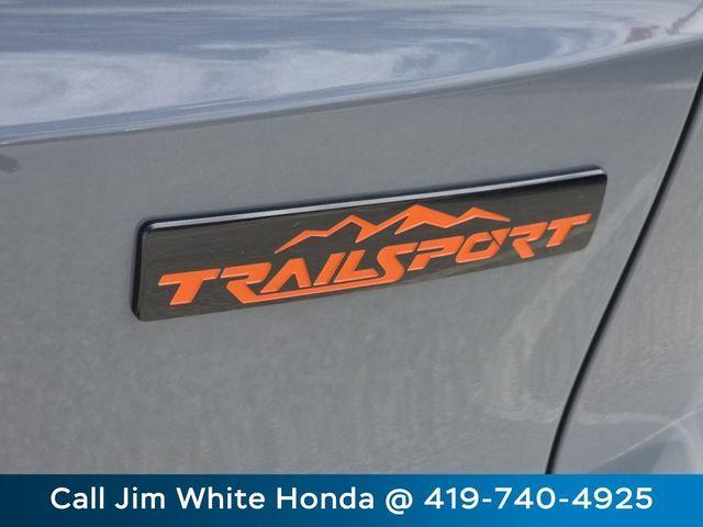 new 2026 Honda CR-V Hybrid car, priced at $39,250