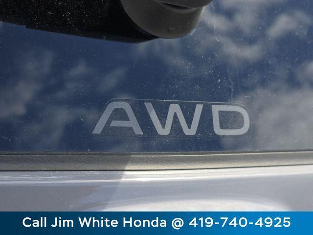 new 2026 Honda CR-V Hybrid car, priced at $39,250