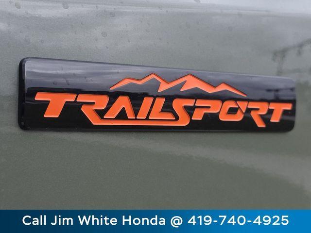 new 2026 Honda CR-V Hybrid car, priced at $39,250