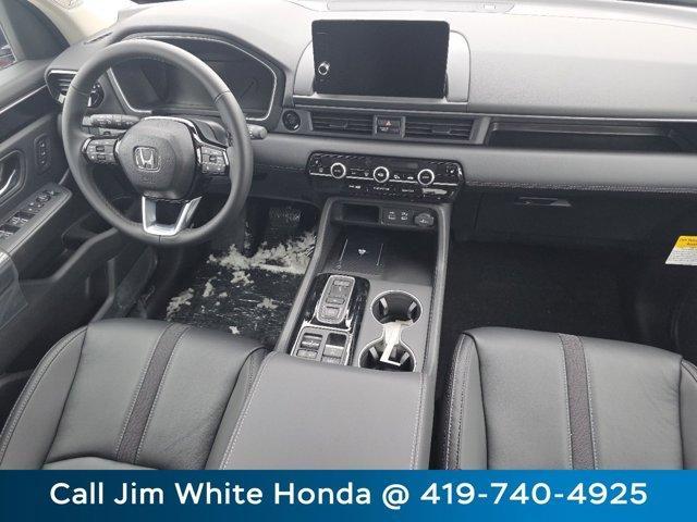 new 2025 Honda Pilot car, priced at $50,050