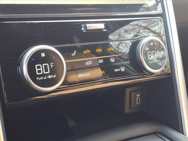 new 2026 Land Rover Discovery car, priced at $77,615