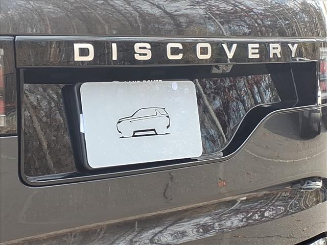 new 2026 Land Rover Discovery car, priced at $77,615