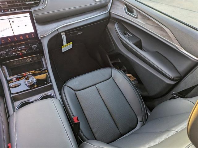 new 2025 Jeep Grand Cherokee car, priced at $53,892