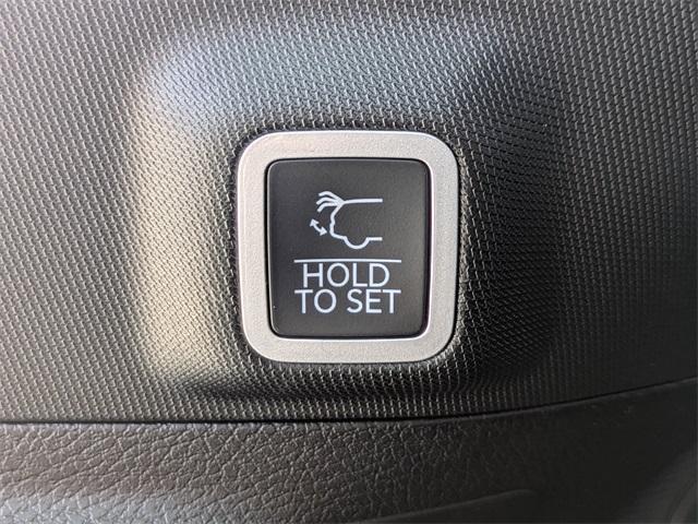 new 2025 Jeep Grand Cherokee car, priced at $62,676