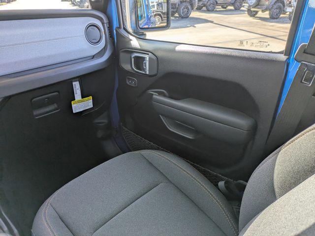 new 2026 Jeep Gladiator car, priced at $44,072