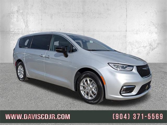 new 2026 Chrysler Pacifica car, priced at $45,185