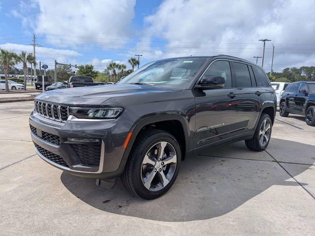 new 2026 Jeep Grand Cherokee car, priced at $47,759